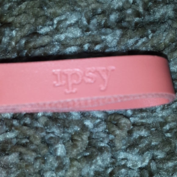 Ticket Ipsy bag - Picture 3 of 4